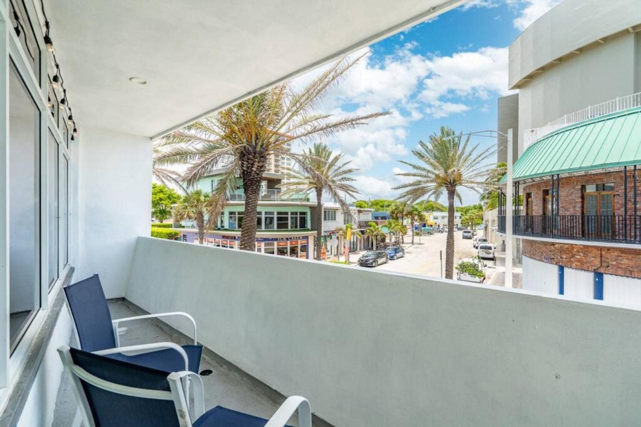 The Purple Pelican Beachfront With Ocean Balcony Unit 3 فورت لودرديل المظهر الخارجي الصورة