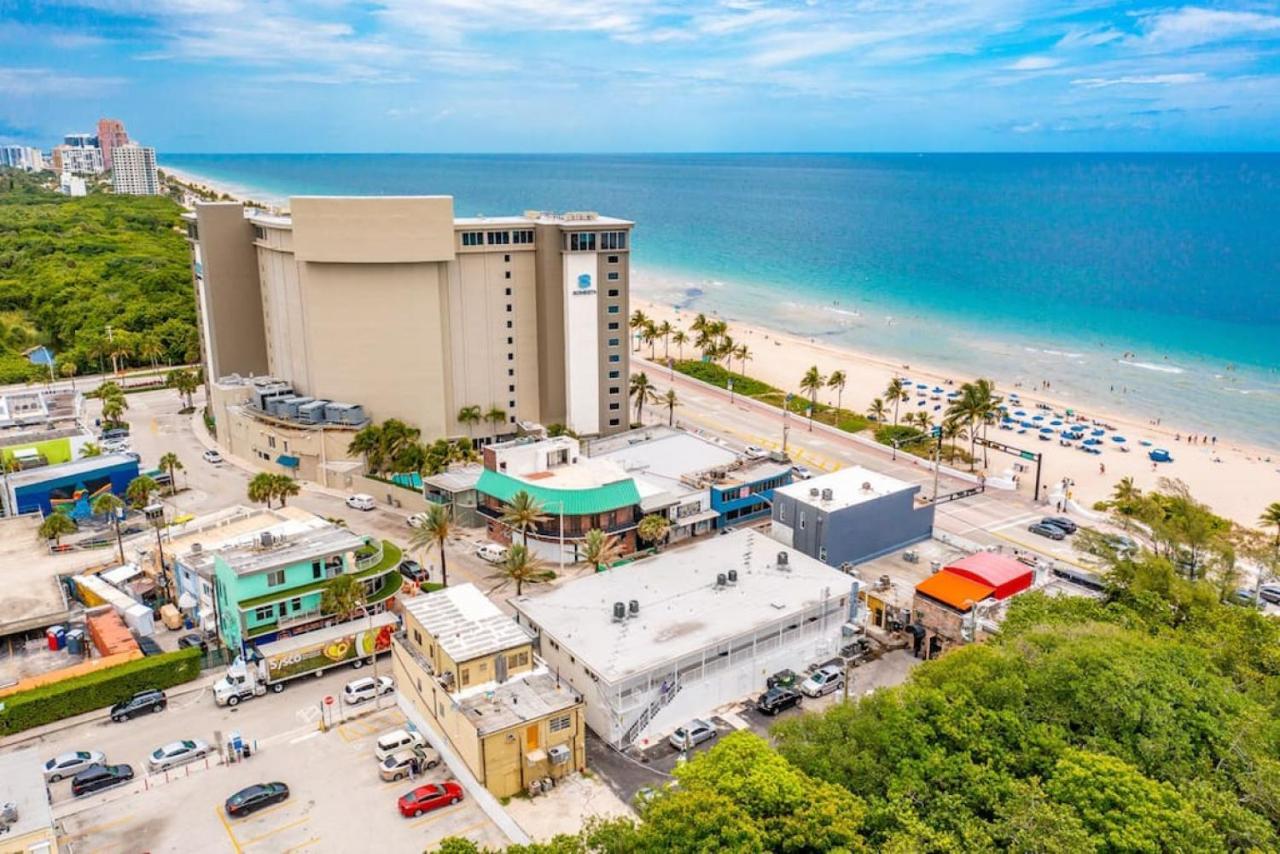 The Purple Pelican Beachfront With Ocean Balcony Unit 3 فورت لودرديل المظهر الخارجي الصورة