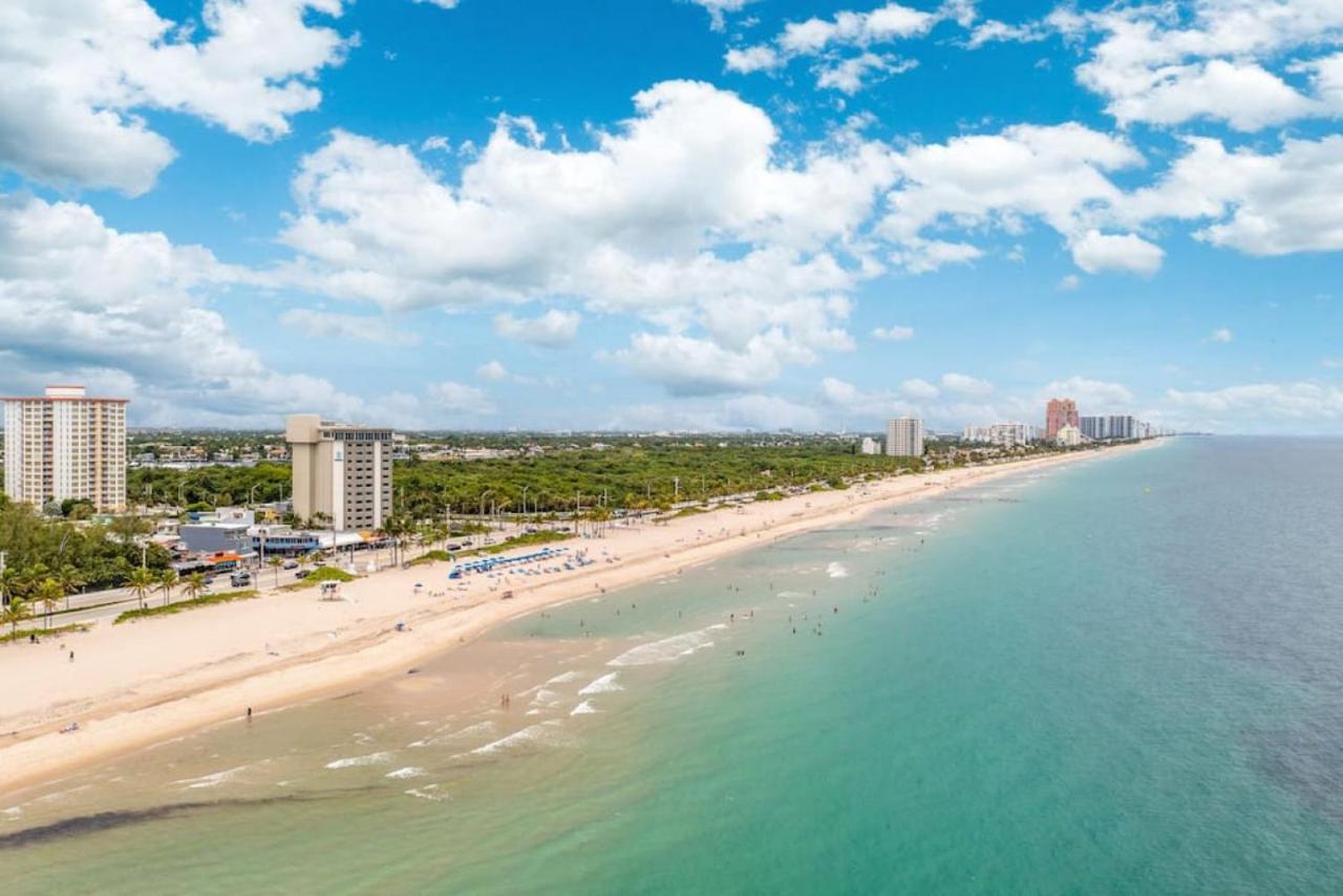 The Purple Pelican Beachfront With Ocean Balcony Unit 3 فورت لودرديل المظهر الخارجي الصورة