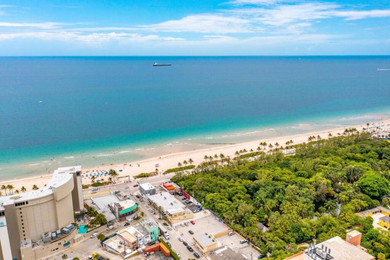 The Purple Pelican Beachfront With Ocean Balcony Unit 3 فورت لودرديل المظهر الخارجي الصورة