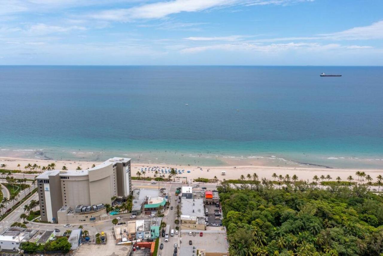 The Purple Pelican Beachfront With Ocean Balcony Unit 3 فورت لودرديل المظهر الخارجي الصورة