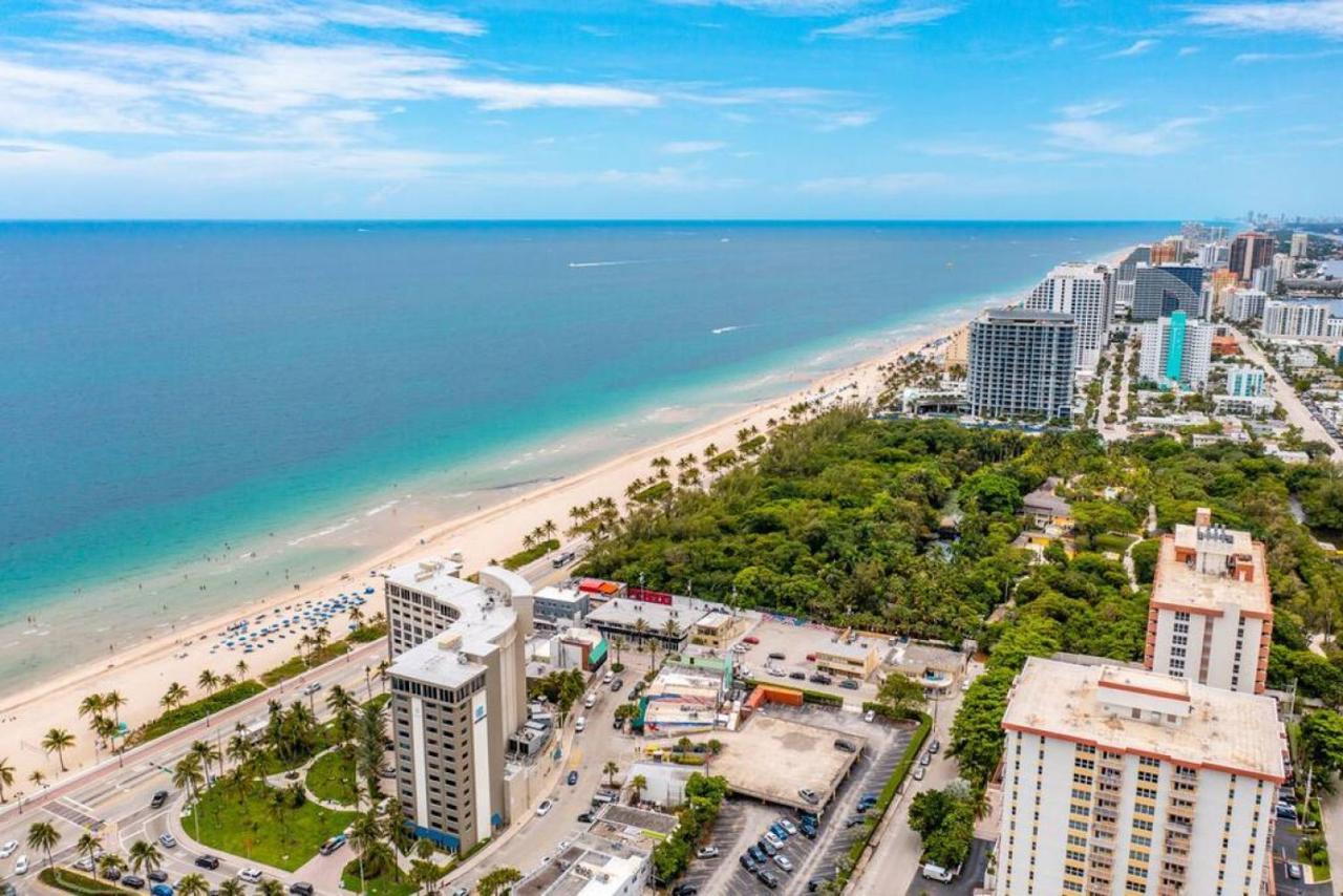 The Purple Pelican Beachfront With Ocean Balcony Unit 3 فورت لودرديل المظهر الخارجي الصورة