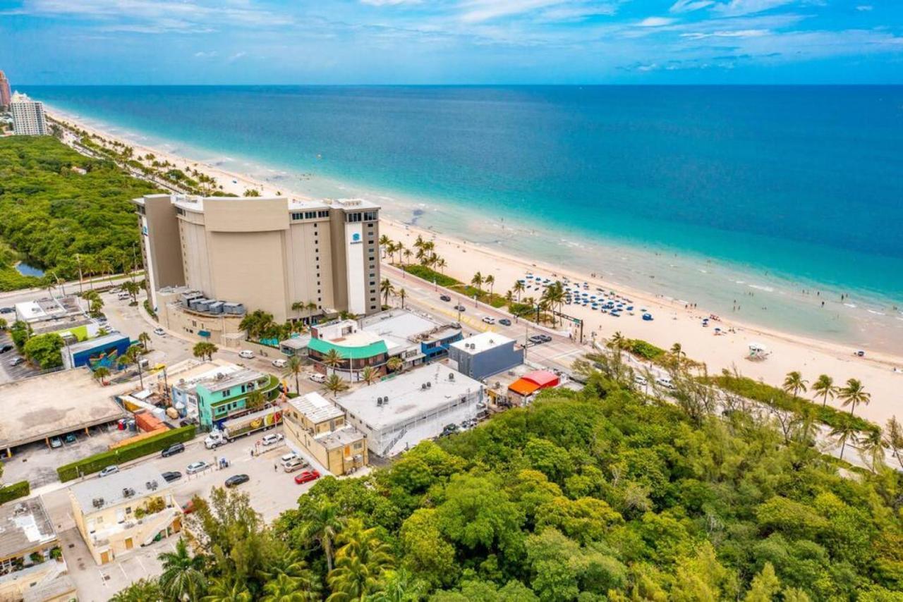 The Purple Pelican Beachfront With Ocean Balcony Unit 3 فورت لودرديل المظهر الخارجي الصورة