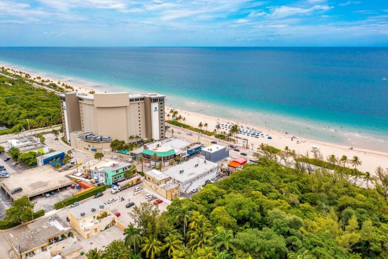 The Purple Pelican Beachfront With Ocean Balcony Unit 3 فورت لودرديل المظهر الخارجي الصورة